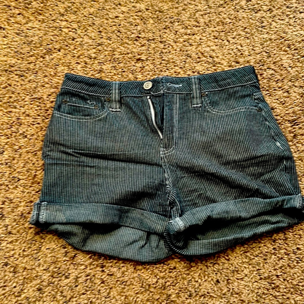 Stripped shorts
